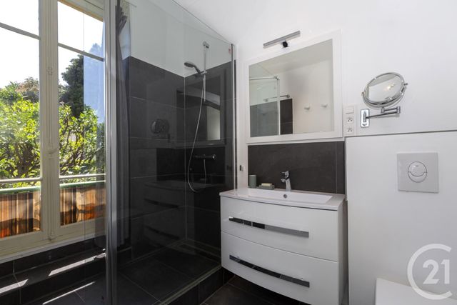 Afficher la photo en grand Appartement F2 à vendre - 2 pièces - 48.0 m2 - VILLEFRANCHE SUR MER - 06 - PROVENCE-ALPES-COTE-D-AZUR - Century 21 Lafage Transactions