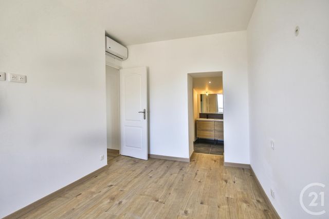 Afficher la photo en grand maison à vendre - 5 pièces - 162.0 m2 - VILLEFRANCHE SUR MER - 06 - PROVENCE-ALPES-COTE-D-AZUR - Century 21 Lafage Transactions