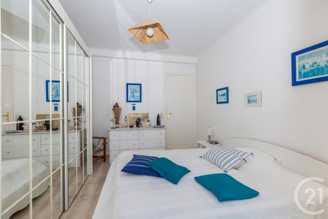 Afficher la photo en grand Appartement F3 à vendre - 3 pièces - 64.0 m2 - VILLEFRANCHE SUR MER - 06 - PROVENCE-ALPES-COTE-D-AZUR - Century 21 Lafage Transactions