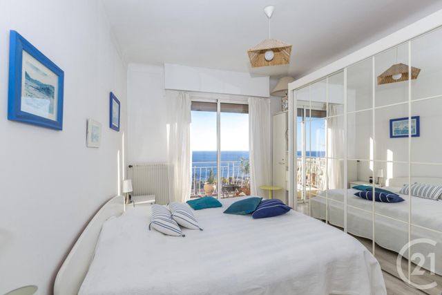 Afficher la photo en grand Appartement F3 à vendre - 3 pièces - 64.0 m2 - VILLEFRANCHE SUR MER - 06 - PROVENCE-ALPES-COTE-D-AZUR - Century 21 Lafage Transactions