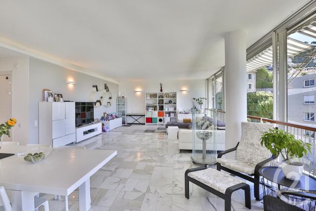 Afficher la photo en grand Appartement F4 à vendre - 4 pièces - 143.0 m2 - NICE - 06 - PROVENCE-ALPES-COTE-D-AZUR - Century 21 Lafage Transactions
