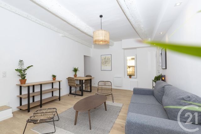 Appartement F1 à vendre - 1 pièce - 32.41 m2 - VILLEFRANCHE SUR MER - 06 - PROVENCE-ALPES-COTE-D-AZUR - Century 21 Lafage Transactions Appartement F1 à vendre - 1 pièce - 32.41 m2 - VILLEFRANCHE SUR MER - 06 - PROVENCE-ALPES-COTE-D-AZUR - Century 21 Lafage Transactions