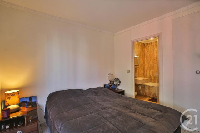 Appartement F4 à vendre - 4 pièces - 104.0 m2 - NICE - 06 - PROVENCE-ALPES-COTE-D-AZUR - Century 21 Lafage Transactions Appartement F4 à vendre - 4 pièces - 104.0 m2 - NICE - 06 - PROVENCE-ALPES-COTE-D-AZUR - Century 21 Lafage Transactions