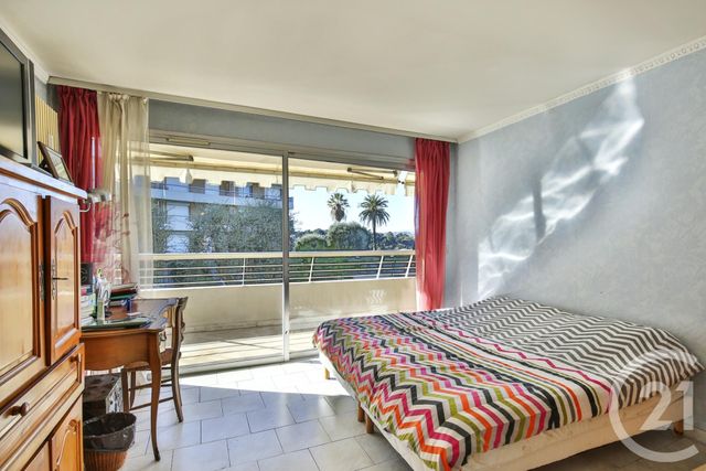 Appartement F4 à vendre - 4 pièces - 104.0 m2 - NICE - 06 - PROVENCE-ALPES-COTE-D-AZUR - Century 21 Lafage Transactions Appartement F4 à vendre - 4 pièces - 104.0 m2 - NICE - 06 - PROVENCE-ALPES-COTE-D-AZUR - Century 21 Lafage Transactions