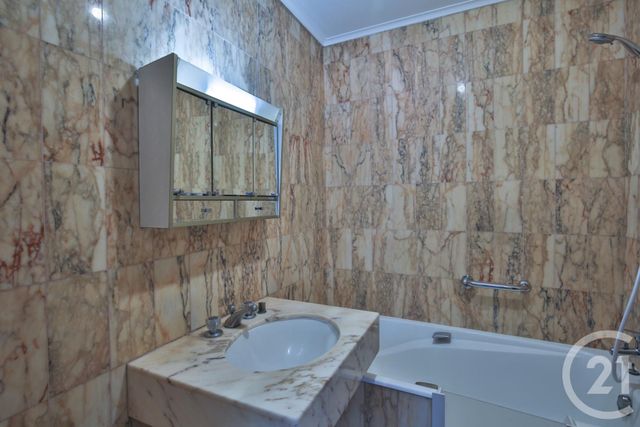Appartement F4 à vendre - 4 pièces - 104.0 m2 - NICE - 06 - PROVENCE-ALPES-COTE-D-AZUR - Century 21 Lafage Transactions Appartement F4 à vendre - 4 pièces - 104.0 m2 - NICE - 06 - PROVENCE-ALPES-COTE-D-AZUR - Century 21 Lafage Transactions