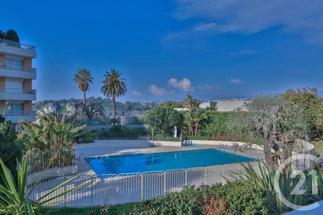 Appartement F4 à vendre - 4 pièces - 104.0 m2 - NICE - 06 - PROVENCE-ALPES-COTE-D-AZUR - Century 21 Lafage Transactions Appartement F4 à vendre - 4 pièces - 104.0 m2 - NICE - 06 - PROVENCE-ALPES-COTE-D-AZUR - Century 21 Lafage Transactions