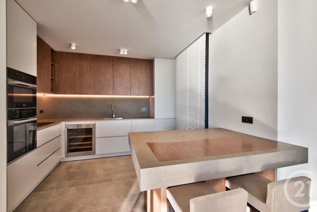 maison à vendre - 6 pièces - 250.0 m2 - VILLEFRANCHE SUR MER - 06 - PROVENCE-ALPES-COTE-D-AZUR - Century 21 Lafage Transactions maison à vendre - 6 pièces - 250.0 m2 - VILLEFRANCHE SUR MER - 06 - PROVENCE-ALPES-COTE-D-AZUR - Century 21 Lafage Transactions