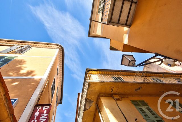 Afficher la photo en grand Appartement F2 à vendre - 2 pièces - 63.3 m2 - VILLEFRANCHE SUR MER - 06 - PROVENCE-ALPES-COTE-D-AZUR - Century 21 Lafage Transactions