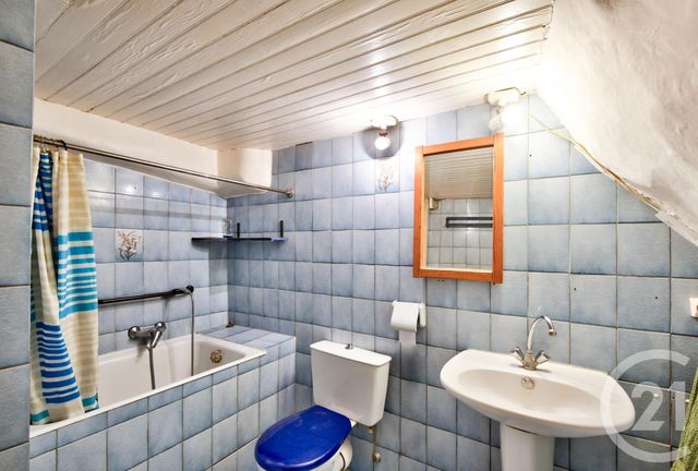 Afficher la photo en grand Appartement F2 à vendre - 2 pièces - 63.3 m2 - VILLEFRANCHE SUR MER - 06 - PROVENCE-ALPES-COTE-D-AZUR - Century 21 Lafage Transactions