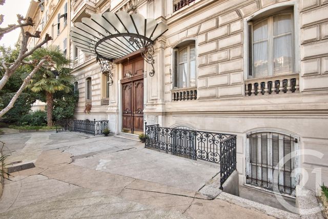 Appartement F5 à vendre - 5 pièces - 113.0 m2 - NICE - 06 - PROVENCE-ALPES-COTE-D-AZUR - Century 21 Lafage Transactions Appartement F5 à vendre - 5 pièces - 113.0 m2 - NICE - 06 - PROVENCE-ALPES-COTE-D-AZUR - Century 21 Lafage Transactions