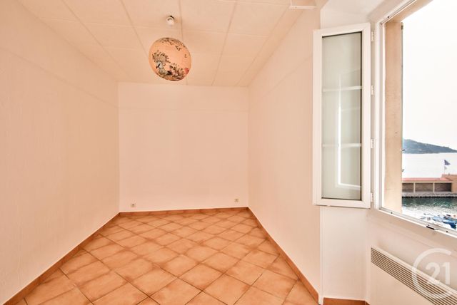 Appartement F3 à vendre - 3 pièces - 59.0 m2 - VILLEFRANCHE SUR MER - 06 - PROVENCE-ALPES-COTE-D-AZUR - Century 21 Lafage Transactions Appartement F3 à vendre - 3 pièces - 59.0 m2 - VILLEFRANCHE SUR MER - 06 - PROVENCE-ALPES-COTE-D-AZUR - Century 21 Lafage Transactions