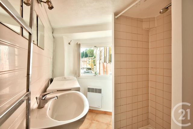 Appartement F3 à vendre - 3 pièces - 59.0 m2 - VILLEFRANCHE SUR MER - 06 - PROVENCE-ALPES-COTE-D-AZUR - Century 21 Lafage Transactions Appartement F3 à vendre - 3 pièces - 59.0 m2 - VILLEFRANCHE SUR MER - 06 - PROVENCE-ALPES-COTE-D-AZUR - Century 21 Lafage Transactions