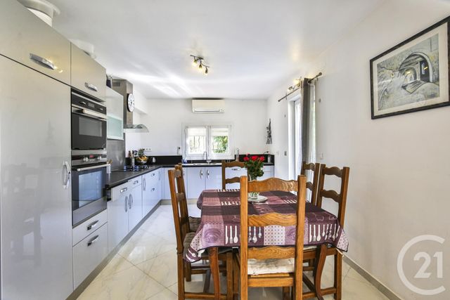 maison à vendre - 5 pièces - 140.0 m2 - VILLEFRANCHE SUR MER - 06 - PROVENCE-ALPES-COTE-D-AZUR - Century 21 Lafage Transactions maison à vendre - 5 pièces - 140.0 m2 - VILLEFRANCHE SUR MER - 06 - PROVENCE-ALPES-COTE-D-AZUR - Century 21 Lafage Transactions