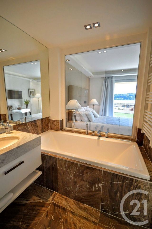 Appartement F3 à vendre - 3 pièces - 68.0 m2 - VILLEFRANCHE SUR MER - 06 - PROVENCE-ALPES-COTE-D-AZUR - Century 21 Lafage Transactions Appartement F3 à vendre - 3 pièces - 68.0 m2 - VILLEFRANCHE SUR MER - 06 - PROVENCE-ALPES-COTE-D-AZUR - Century 21 Lafage Transactions