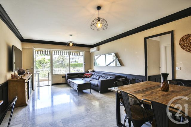 Appartement F3 à vendre - 3 pièces - 76.0 m2 - VILLEFRANCHE SUR MER - 06 - PROVENCE-ALPES-COTE-D-AZUR - Century 21 Lafage Transactions Appartement F3 à vendre - 3 pièces - 76.0 m2 - VILLEFRANCHE SUR MER - 06 - PROVENCE-ALPES-COTE-D-AZUR - Century 21 Lafage Transactions