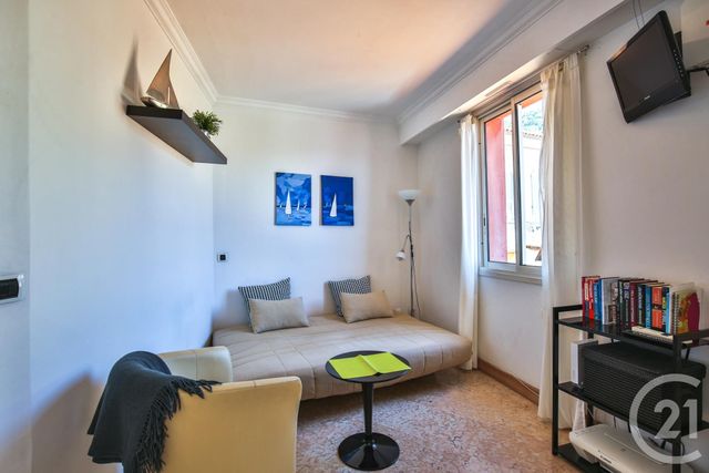 Studio à vendre - 1 pièce - 23.0 m2 - VILLEFRANCHE SUR MER - 06 - PROVENCE-ALPES-COTE-D-AZUR - Century 21 Lafage Transactions Studio à vendre - 1 pièce - 23.0 m2 - VILLEFRANCHE SUR MER - 06 - PROVENCE-ALPES-COTE-D-AZUR - Century 21 Lafage Transactions