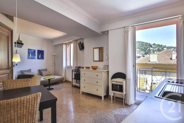 Studio à vendre - 1 pièce - 23.0 m2 - VILLEFRANCHE SUR MER - 06 - PROVENCE-ALPES-COTE-D-AZUR - Century 21 Lafage Transactions Studio à vendre - 1 pièce - 23.0 m2 - VILLEFRANCHE SUR MER - 06 - PROVENCE-ALPES-COTE-D-AZUR - Century 21 Lafage Transactions
