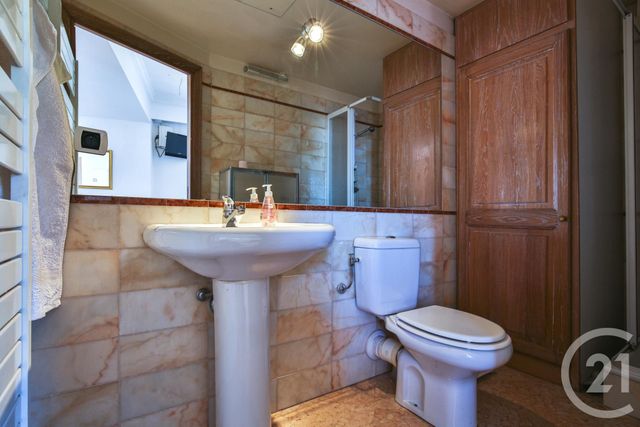 Studio à vendre - 1 pièce - 23.0 m2 - VILLEFRANCHE SUR MER - 06 - PROVENCE-ALPES-COTE-D-AZUR - Century 21 Lafage Transactions Studio à vendre - 1 pièce - 23.0 m2 - VILLEFRANCHE SUR MER - 06 - PROVENCE-ALPES-COTE-D-AZUR - Century 21 Lafage Transactions