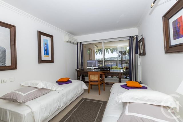 Appartement F4 à vendre - 4 pièces - 130.0 m2 - NICE - 06 - PROVENCE-ALPES-COTE-D-AZUR - Century 21 Lafage Transactions Appartement F4 à vendre - 4 pièces - 130.0 m2 - NICE - 06 - PROVENCE-ALPES-COTE-D-AZUR - Century 21 Lafage Transactions