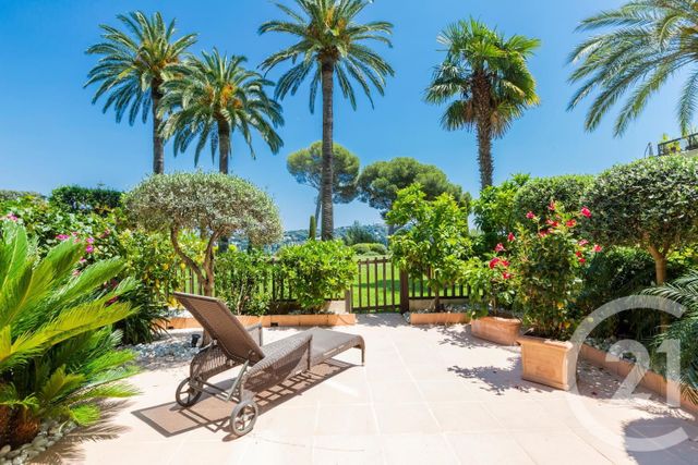 Appartement F4 à vendre - 4 pièces - 130.0 m2 - NICE - 06 - PROVENCE-ALPES-COTE-D-AZUR - Century 21 Lafage Transactions Appartement F4 à vendre - 4 pièces - 130.0 m2 - NICE - 06 - PROVENCE-ALPES-COTE-D-AZUR - Century 21 Lafage Transactions