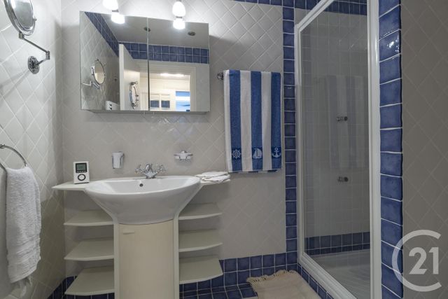 Appartement F4 à vendre - 4 pièces - 130.0 m2 - NICE - 06 - PROVENCE-ALPES-COTE-D-AZUR - Century 21 Lafage Transactions Appartement F4 à vendre - 4 pièces - 130.0 m2 - NICE - 06 - PROVENCE-ALPES-COTE-D-AZUR - Century 21 Lafage Transactions