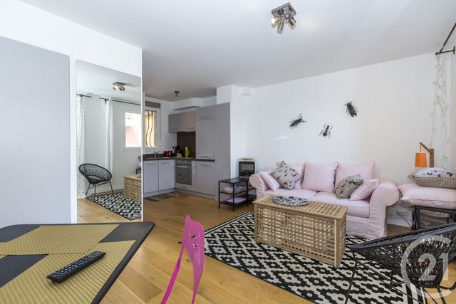 Studio à vendre - 1 pièce - 26.06 m2 - VILLEFRANCHE SUR MER - 06 - PROVENCE-ALPES-COTE-D-AZUR - Century 21 Lafage Transactions Studio à vendre - 1 pièce - 26.06 m2 - VILLEFRANCHE SUR MER - 06 - PROVENCE-ALPES-COTE-D-AZUR - Century 21 Lafage Transactions
