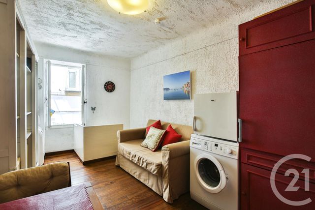 Afficher la photo en grand Appartement Duplex à vendre - 2 pièces - 22.0 m2 - VILLEFRANCHE SUR MER - 06 - PROVENCE-ALPES-COTE-D-AZUR - Century 21 Lafage Transactions