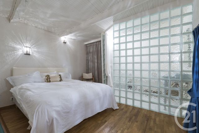 Afficher la photo en grand Appartement Duplex à vendre - 3 pièces - 71.45 m2 - VILLEFRANCHE SUR MER - 06 - PROVENCE-ALPES-COTE-D-AZUR - Century 21 Lafage Transactions