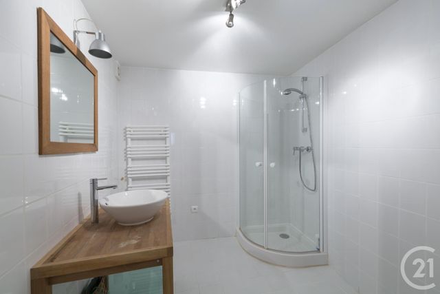 Afficher la photo en grand Appartement Duplex à vendre - 3 pièces - 71.45 m2 - VILLEFRANCHE SUR MER - 06 - PROVENCE-ALPES-COTE-D-AZUR - Century 21 Lafage Transactions