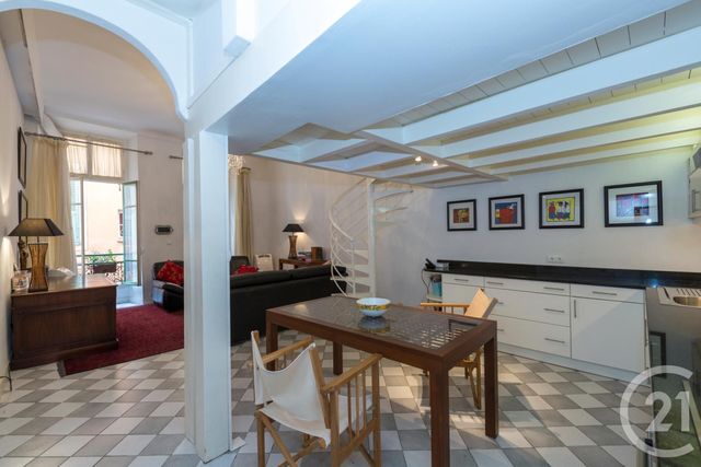 Afficher la photo en grand Appartement Duplex à vendre - 3 pièces - 71.45 m2 - VILLEFRANCHE SUR MER - 06 - PROVENCE-ALPES-COTE-D-AZUR - Century 21 Lafage Transactions