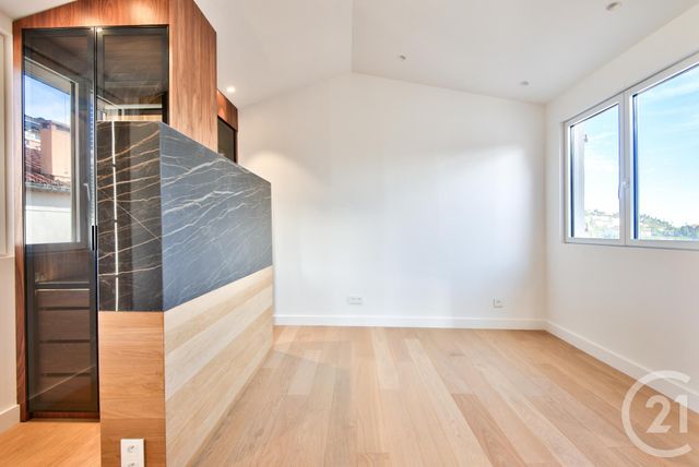 Appartement Duplex à vendre - 2 pièces - 45.9 m2 - VILLEFRANCHE SUR MER - 06 - PROVENCE-ALPES-COTE-D-AZUR - Century 21 Lafage Transactions