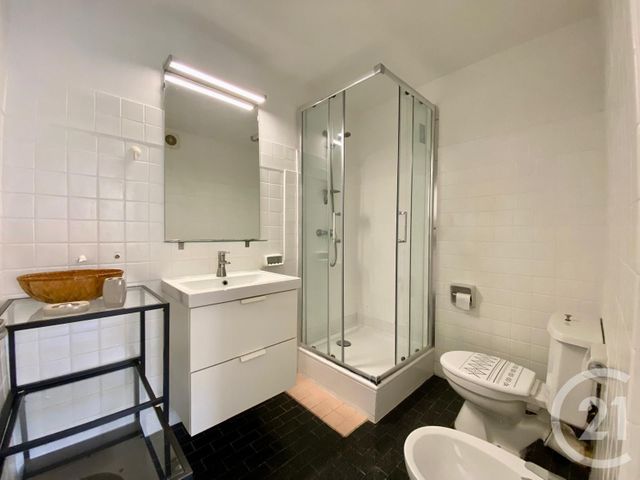 Afficher la photo en grand Appartement F3 à vendre - 3 pièces - 43.0 m2 - VILLEFRANCHE SUR MER - 06 - PROVENCE-ALPES-COTE-D-AZUR - Century 21 Lafage Transactions