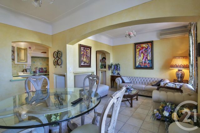 Afficher la photo en grand Appartement F3 à vendre - 3 pièces - 71.33 m2 - VILLEFRANCHE SUR MER - 06 - PROVENCE-ALPES-COTE-D-AZUR - Century 21 Lafage Transactions