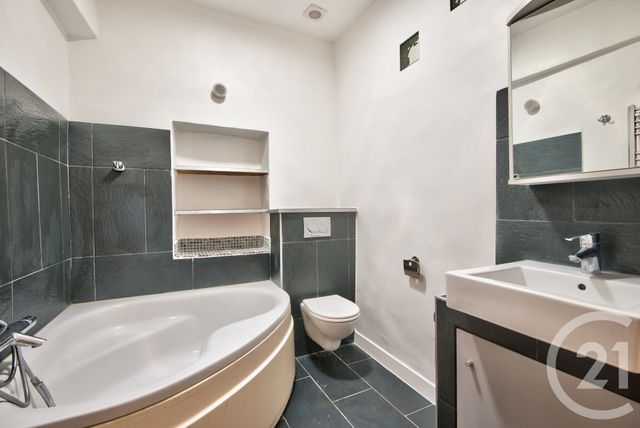 Appartement F4 à vendre - 4 pièces - 67.22 m2 - VILLEFRANCHE SUR MER - 06 - PROVENCE-ALPES-COTE-D-AZUR - Century 21 Lafage Transactions