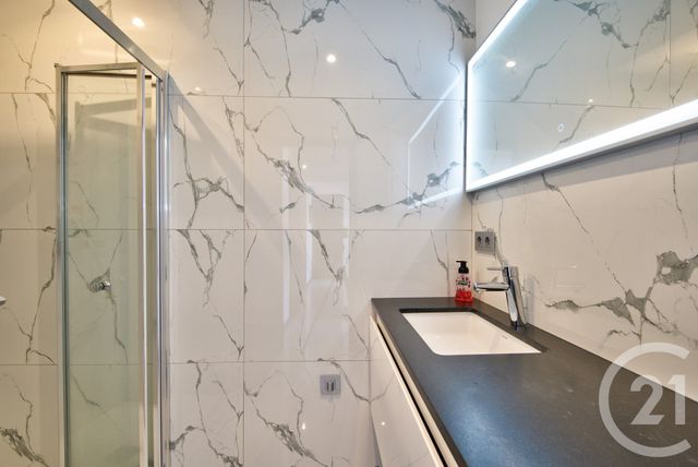 Appartement F3 à vendre - 3 pièces - 50.0 m2 - VILLEFRANCHE SUR MER - 06 - PROVENCE-ALPES-COTE-D-AZUR - Century 21 Lafage Transactions