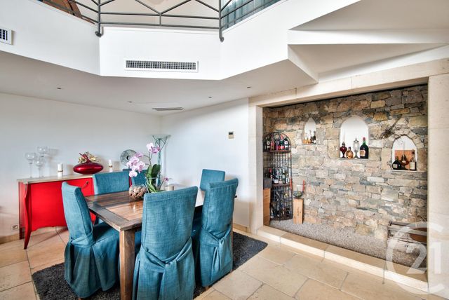 maison à vendre - 4 pièces - 175.0 m2 - CASTELLAR - 06 - PROVENCE-ALPES-COTE-D-AZUR - Century 21 Lafage Transactions