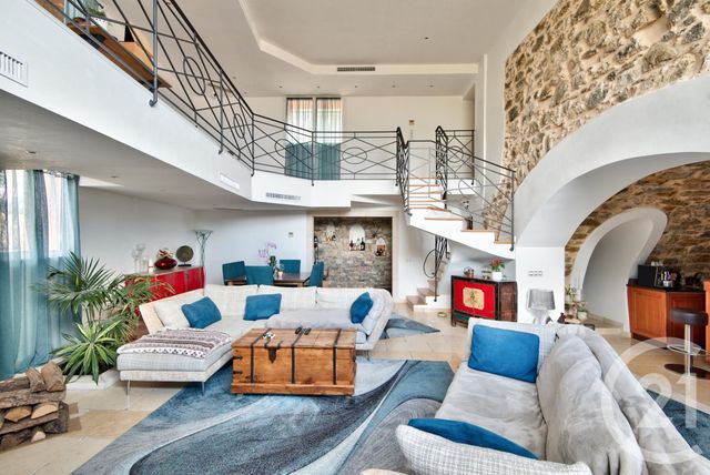 maison à vendre - 4 pièces - 175.0 m2 - CASTELLAR - 06 - PROVENCE-ALPES-COTE-D-AZUR - Century 21 Lafage Transactions