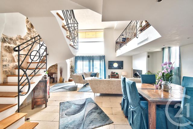 maison à vendre - 4 pièces - 175.0 m2 - CASTELLAR - 06 - PROVENCE-ALPES-COTE-D-AZUR - Century 21 Lafage Transactions