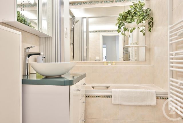 Appartement F4 à vendre - 4 pièces - 79.09 m2 - NICE - 06 - PROVENCE-ALPES-COTE-D-AZUR - Century 21 Lafage Transactions