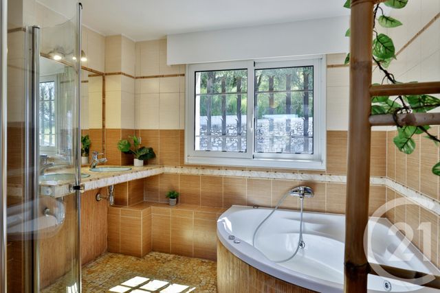 maison à vendre - 9 pièces - 217.0 m2 - NICE - 06 - PROVENCE-ALPES-COTE-D-AZUR - Century 21 Lafage Transactions