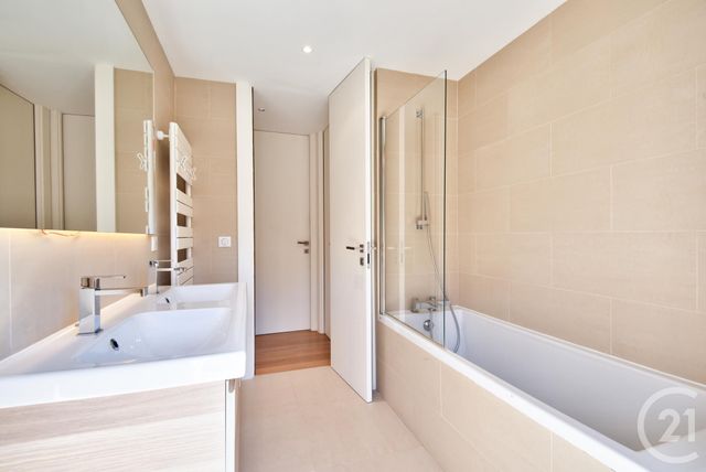 Appartement F4 à vendre - 4 pièces - 80.0 m2 - VILLEFRANCHE SUR MER - 06 - PROVENCE-ALPES-COTE-D-AZUR - Century 21 Lafage Transactions