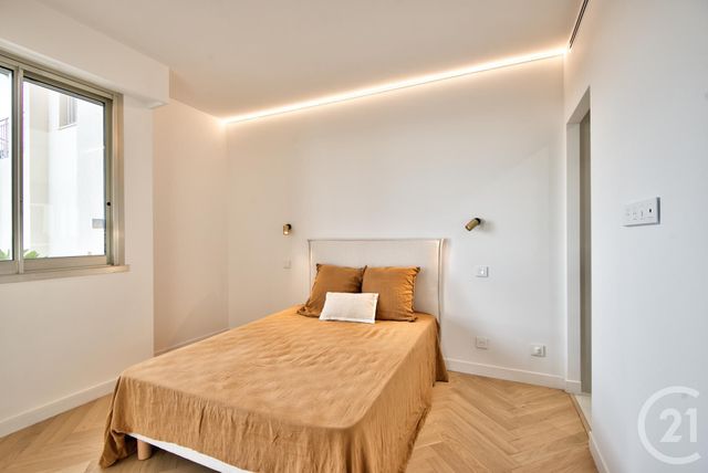 Appartement F3 à vendre - 3 pièces - 62.11 m2 - VILLEFRANCHE SUR MER - 06 - PROVENCE-ALPES-COTE-D-AZUR - Century 21 Lafage Transactions