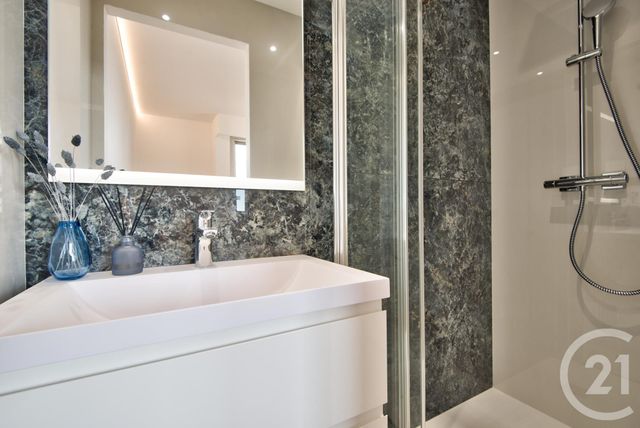 Appartement F3 à vendre - 3 pièces - 62.11 m2 - VILLEFRANCHE SUR MER - 06 - PROVENCE-ALPES-COTE-D-AZUR - Century 21 Lafage Transactions