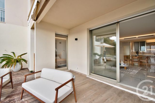 Appartement F3 à vendre - 3 pièces - 62.11 m2 - VILLEFRANCHE SUR MER - 06 - PROVENCE-ALPES-COTE-D-AZUR - Century 21 Lafage Transactions