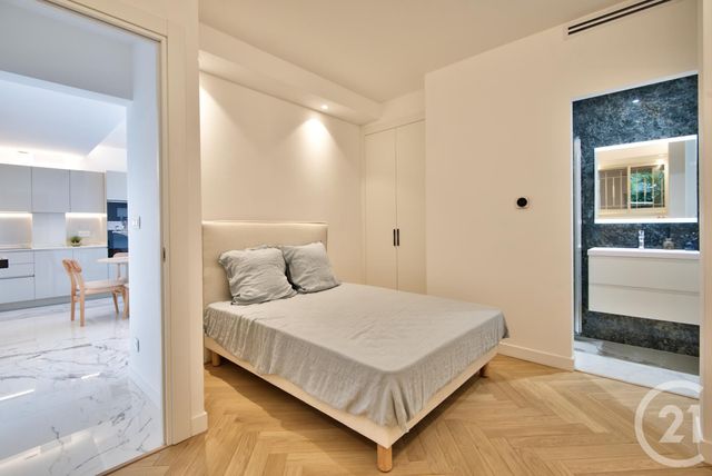 Appartement F3 à vendre - 3 pièces - 62.11 m2 - VILLEFRANCHE SUR MER - 06 - PROVENCE-ALPES-COTE-D-AZUR - Century 21 Lafage Transactions