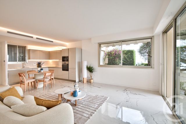 Appartement F3 à vendre - 3 pièces - 62.11 m2 - VILLEFRANCHE SUR MER - 06 - PROVENCE-ALPES-COTE-D-AZUR - Century 21 Lafage Transactions