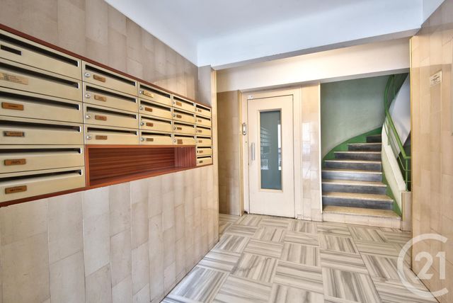 Appartement F1 à vendre - 1 pièce - 31.0 m2 - NICE - 06 - PROVENCE-ALPES-COTE-D-AZUR - Century 21 Lafage Transactions