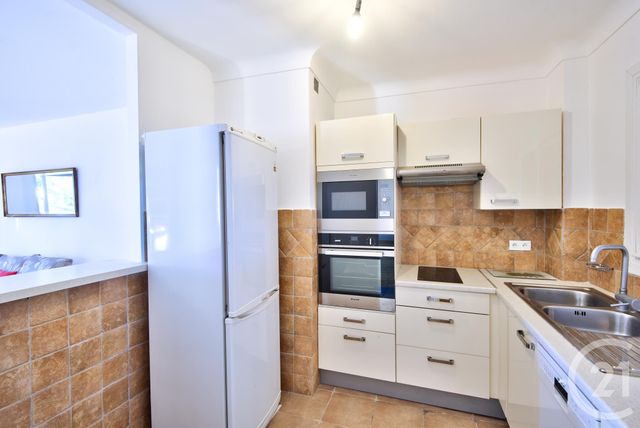 Appartement à vendre - 2 pièces - 45.73 m2 - VILLEFRANCHE SUR MER - 06 - PROVENCE-ALPES-COTE-D-AZUR - Century 21 Lafage Transactions