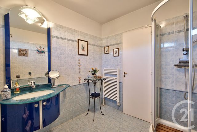 Appartement F4 à vendre - 4 pièces - 105.0 m2 - VILLEFRANCHE SUR MER - 06 - PROVENCE-ALPES-COTE-D-AZUR - Century 21 Lafage Transactions