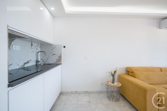 Appartement F2 à vendre - 2 pièces - 26.0 m2 - VILLEFRANCHE SUR MER - 06 - PROVENCE-ALPES-COTE-D-AZUR - Century 21 Lafage Transactions